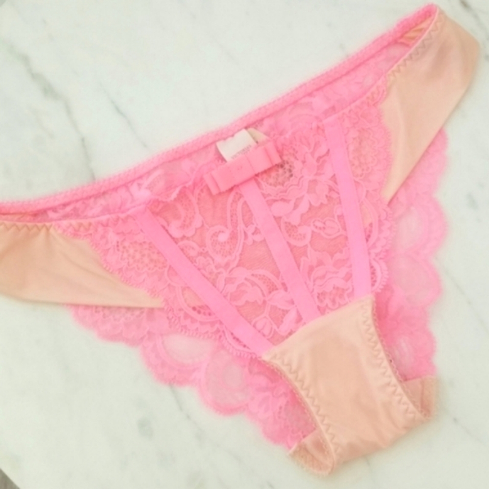 Victoria's Secret Vintage Very Sexy Pink Lace Low Rise Cheekini Bikini Panty NWT